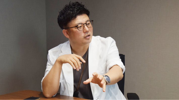 医療法人社団 鴻愛会 こうのす共生病院 理事長・院長補佐 神成 文裕